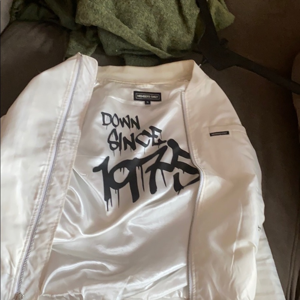 Bomber jacket - Picture 2 of 3
